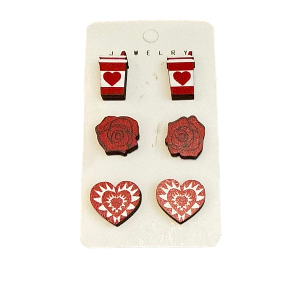 Jewelry - Silver Stud Earrings Set